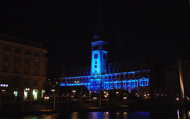 Rathaus in blau (Hamburg)