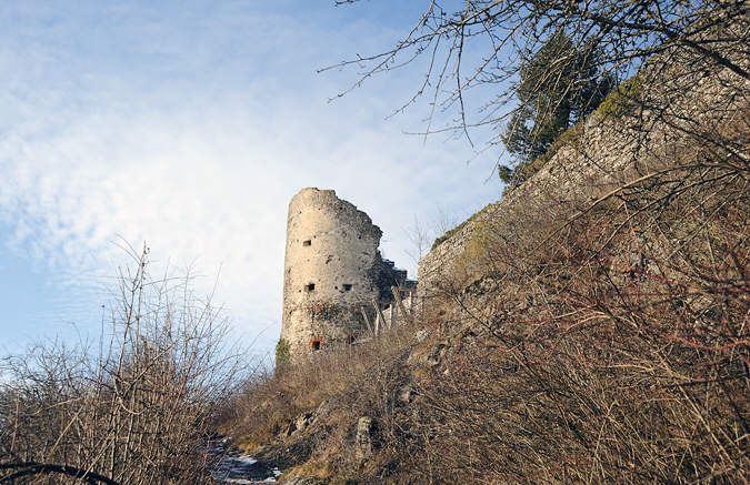 Schalenturm Ruine Mägdeberg
